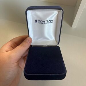 Montana Silversmiths Blue and White Velvet Jewelry Box